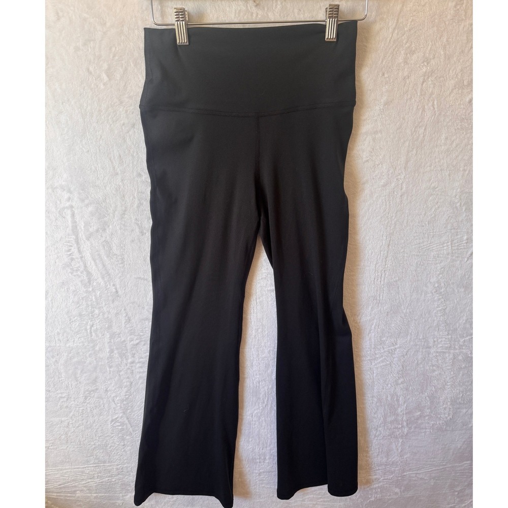 Gilly Hicks Recharge Flare‎ Leggings High Rise Medium Short Black Womens